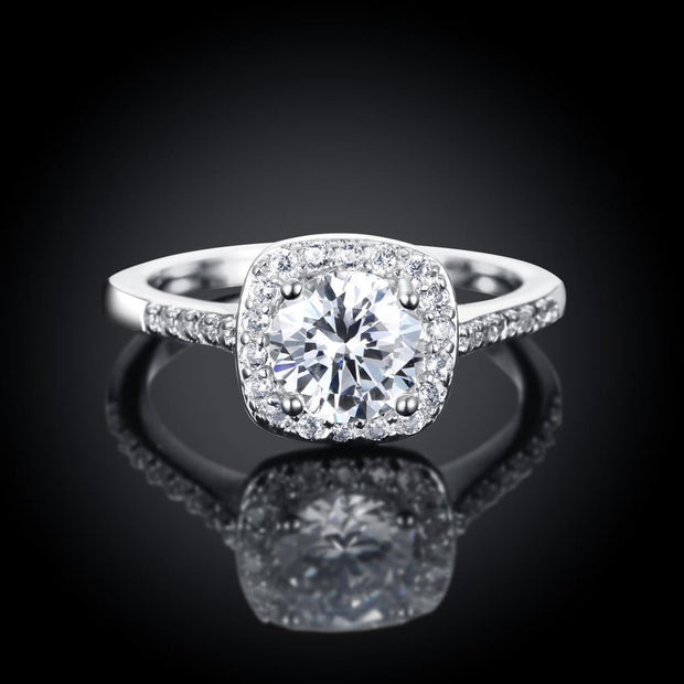 18K Gold-Plated Halo Ring Made with Elements - ALILY 