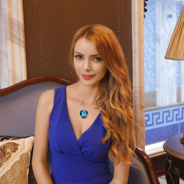 Bermuda Blue  Heart Shaped  Elements Lining Necklace