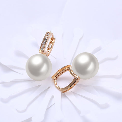 Freshwater Pearl Huggie Earring in 18K Gold Plated with  Crystals