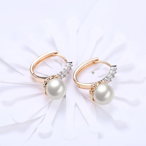 Freshwater Pearl Leverback Earring in 18K Gold Plated with  Crystals