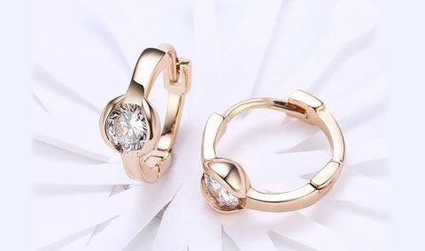 14K Gold Plating Sleek White Circular Clip On Earrings ITALY Design