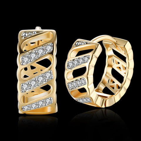 Diamond Cut Opening Huggie Earring in 18K Gold Plated