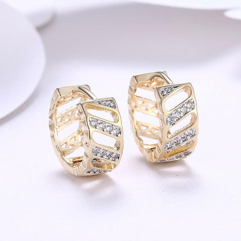 Austrian Crystal Curved Hollow Huggies Set in 18K Gold - ALILY 