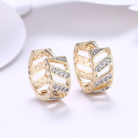 Diamond Cut Opening Huggie Earring in 18K Gold Plated