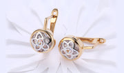 14K Gold Plating White  Daisy Design Circular Clip On Earrings