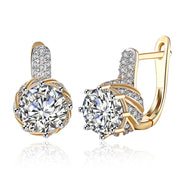 Vienna 1.00 Ct White Topaz Round Cut Huggie Earring in 18K Gold Plated
