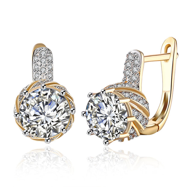 Vienna 1.00 Ct White Topaz Round Cut Huggie Earring in 18K Gold Plated